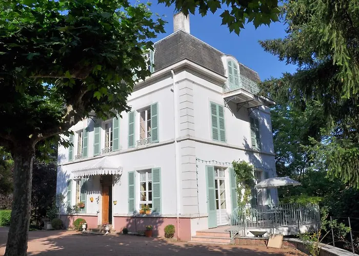 Bed and Breakfast Les Jardins De L'hacienda Tarare